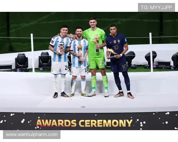 顶级组合恩佐与凯塞多并肩作战成队内射手王全勤出战七场展现实力